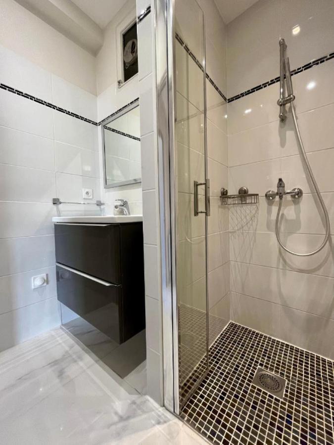 Bright And Elegant Renovated Two Rooms - Near Suquet Cannes Bagian luar foto